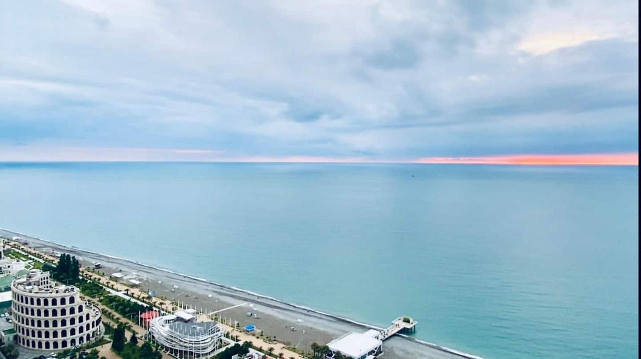 Sea View Apart-Hotel Orbi Twin Towers 1413 Batumi Kültér fotó